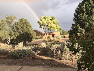 1 Santa Clara Trail, Corrales, NM 87048