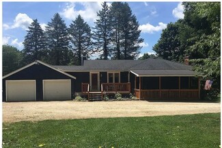 5561 Fairland Rd, Clinton, OH 44216