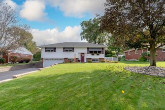 31 Danielwood Dr, Albany, NY 12211