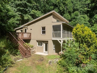 129 Franklin Rd, Swannanoa, NC 28778