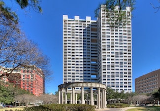 1111 Hermann Dr Unit 20B, Houston, TX 77004