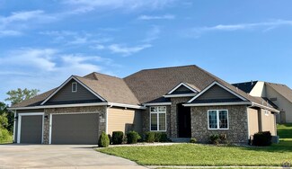 8012 SW 28th Cir, Topeka, KS 66614