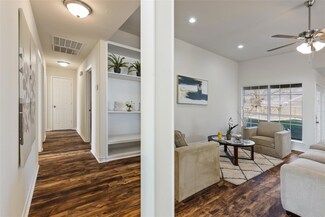 2210 Mangum St, Commerce, TX 75428