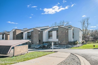 1571 W Pond Dr Unit 14, Okemos, MI 48864