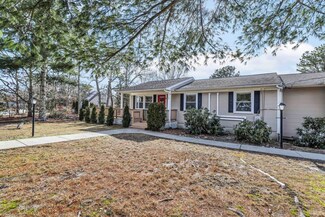9 Debbies Ln, Marstons Mills, MA 02648