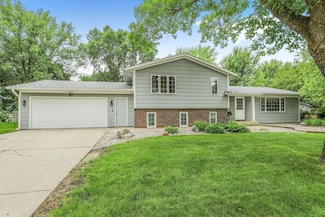1504 11th St SE, Willmar, MN 56201