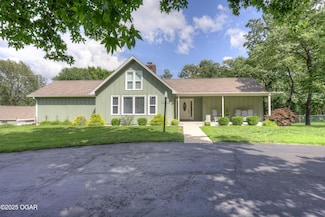 204 Split Rail Dr, Joplin, MO 64801
