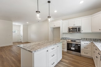 410 Hatcher Ln, Columbia, TN 38401