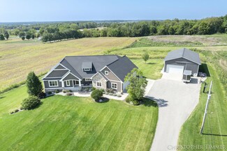 4654 26th St, Dorr, MI 49323