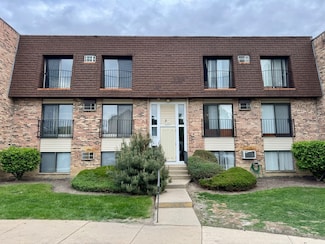 173 N Waters Edge Dr Unit 101, Glendale Heights, IL 60139
