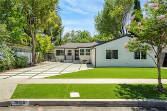 19120 Bessemer St, Tarzana, CA 91335