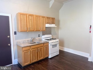 1223 N 29th St Unit 2F, Philadelphia, PA 19121