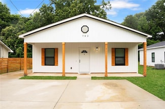 702 Carmen Ave, Fort Valley, GA 31030