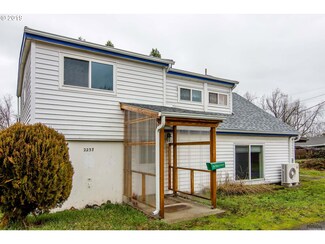 2237 Grant St, Eugene, OR 97405