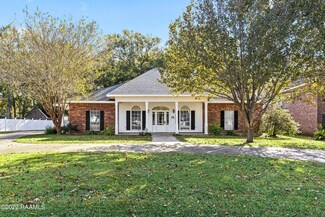3 Westwood Dr, New Iberia, LA 70563