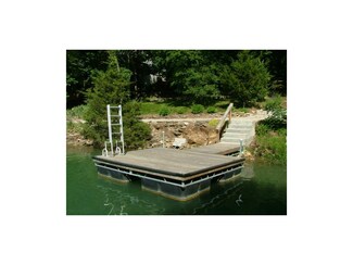 113 Mystic Valley Dr, Linn Valley, KS 66040