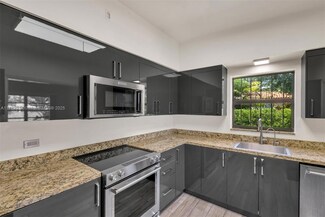 10643 NE 11th Ave, Miami Shores, FL 33138