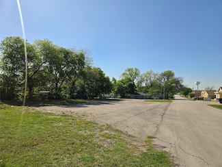 5840 Calloway St, Sansom Park, TX 76114