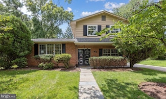 12 Vashi Ln, Rockville, MD 20852