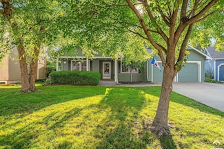 609 Chouteau Ct, Lawrence, KS 66049