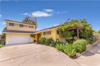 8924 Chimineas Ave, Northridge, CA 91325