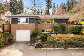 11757 25th Ave NE, Seattle, WA 98125