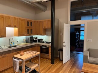 491 Dutton St Unit 401, Lowell, MA 01854