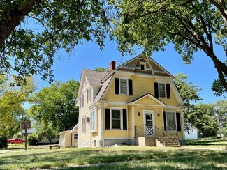 221 S Lincoln St, Mankato, KS 66956