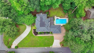 5025 Oak Bluff Ct, Atlanta, GA 30350