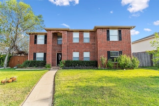 614 Pondview Dr, Cedar Hill, TX 75104
