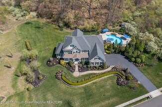 18 Weathervane Cir, Upper Freehold, NJ 08514