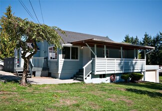 904 S 251st St, Des Moines, WA 98198