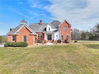 139 Harris Ln, Lafayette, GA 30728