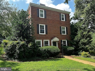 2802 S Abingdon St Unit 2802, Arlington, VA 22206