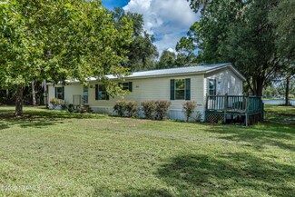 110 Mangels Dr, Interlachen, FL 32148