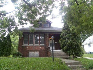 2114 Hervey Ave, North Chicago, IL 60064