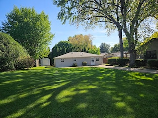 2204 Scott St, Rock Falls, IL 61071