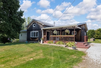 10268 W Peach St, Cranesville, PA 16410