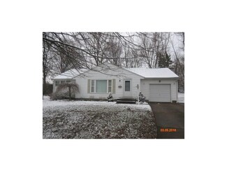 3469 N Wendover Cir, Youngstown, OH 44511