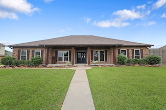 2004 Avenue L, Nederland, TX 77627