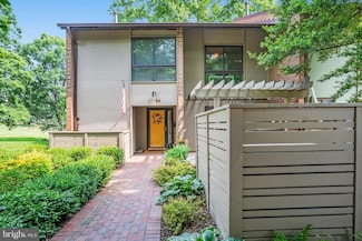 11784 Indian Ridge Rd, Reston, VA 20191