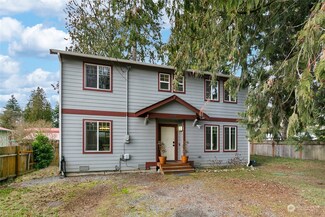 1026 108th Ave E, Edgewood, WA 98372