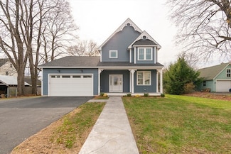 10 Pleasant St, Templeton, MA 01436