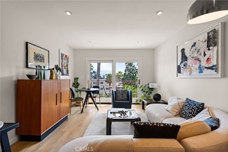 3407 Huxley St Unit 39, Los Angeles, CA 90027