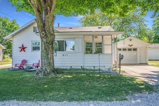 611 Adams St, Walkerton, IN 46574