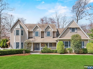 103 Oak Haven Rd, Franklin Lakes, NJ 07417