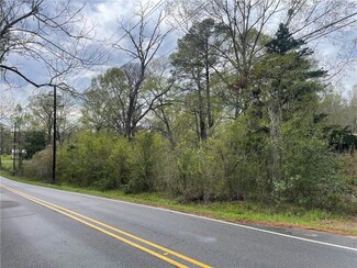 3057 Donahue Ferry Rd, Pineville, LA 71360
