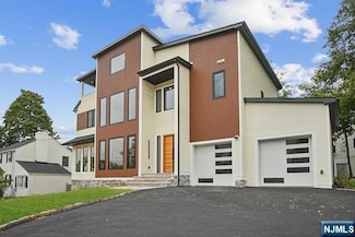 6 Deerfield Rd, Short Hills, NJ 07078