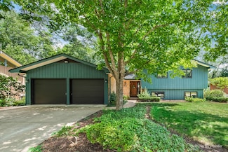 622 Katherine St, Saint Charles, IL 60174