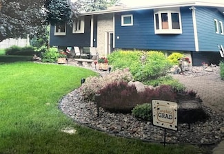 50 Lakeview Dr NW, Cokato, MN 55321
